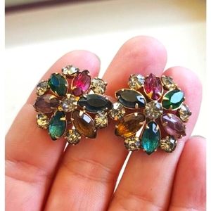 Pretty Vintage Designer Sunburst Rhinestone Screw Back Earrings